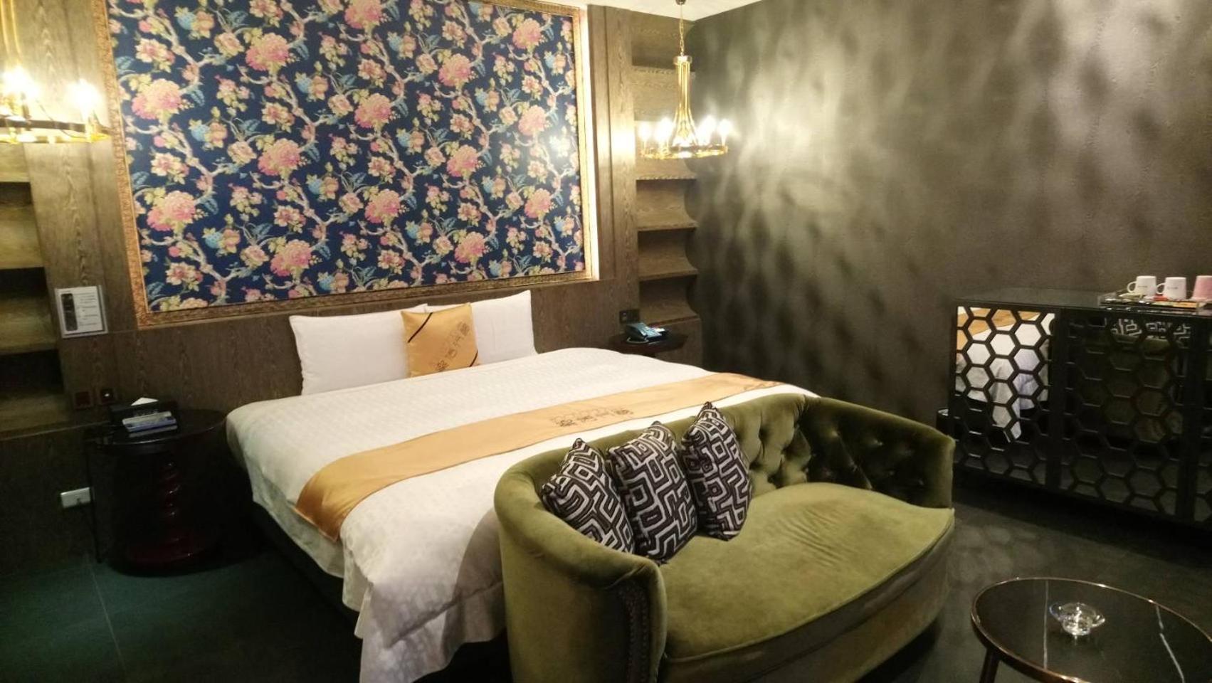 Icolour Villa Motel Тайчжун Экстерьер фото