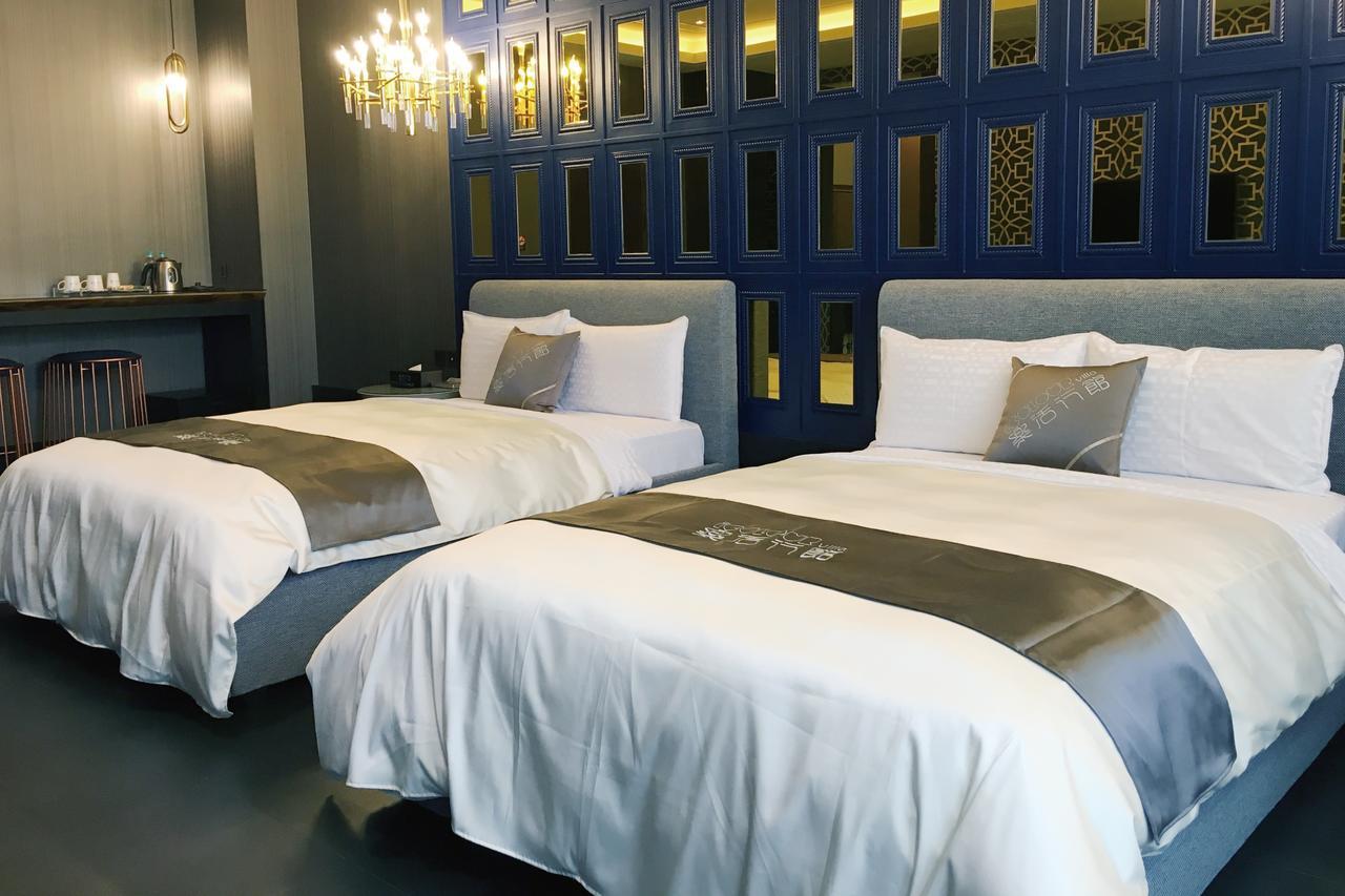 Icolour Villa Motel Тайчжун Экстерьер фото