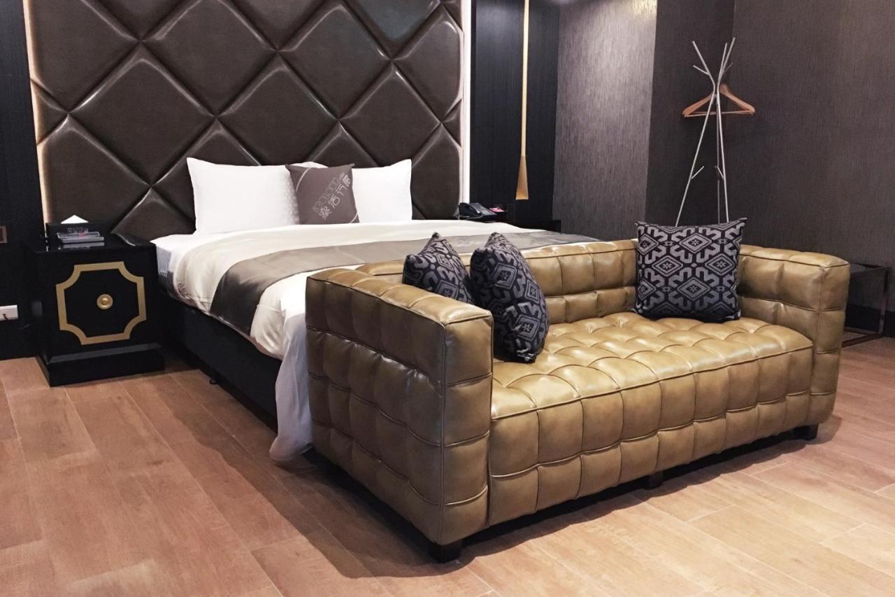 Icolour Villa Motel Тайчжун Экстерьер фото